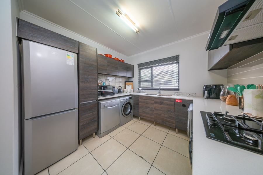 2 Bedroom Property for Sale in Greenstone Hill Gauteng