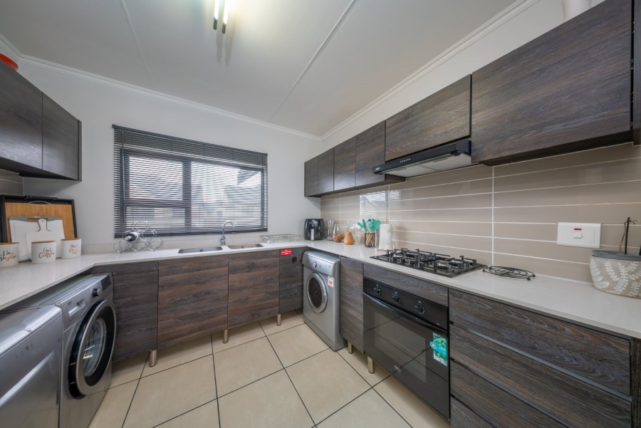 2 Bedroom Property for Sale in Greenstone Hill Gauteng
