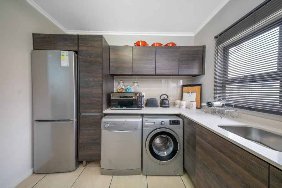 2 Bedroom Property for Sale in Greenstone Hill Gauteng