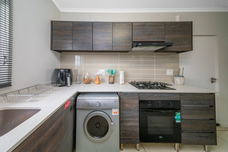 2 Bedroom Property for Sale in Greenstone Hill Gauteng
