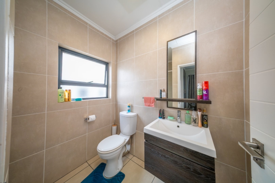 2 Bedroom Property for Sale in Greenstone Hill Gauteng