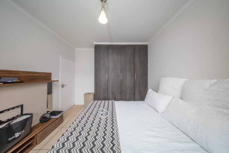 2 Bedroom Property for Sale in Greenstone Hill Gauteng
