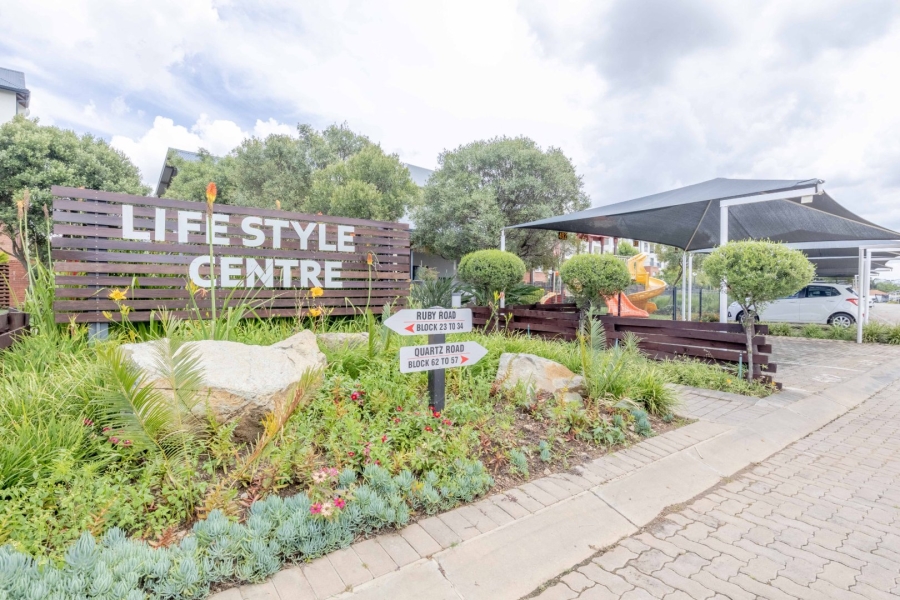 2 Bedroom Property for Sale in Greenstone Hill Gauteng