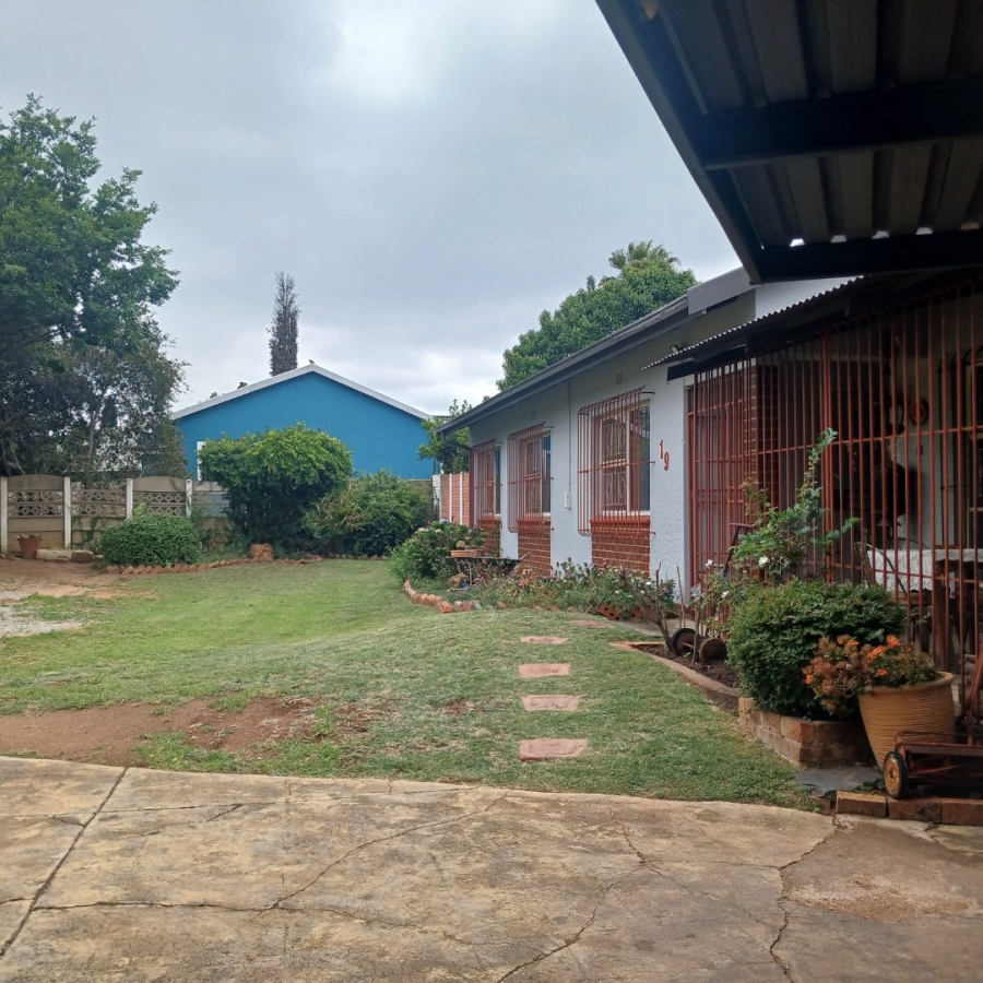 5 Bedroom Property for Sale in Elspark Gauteng