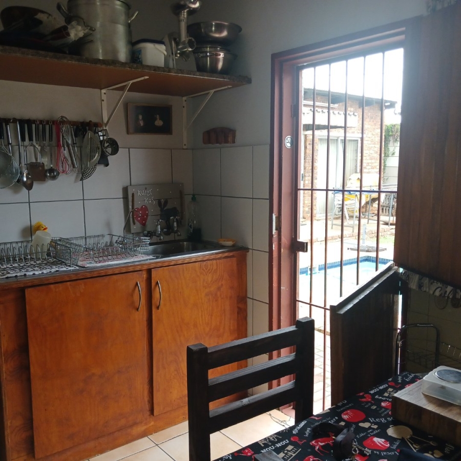 5 Bedroom Property for Sale in Elspark Gauteng