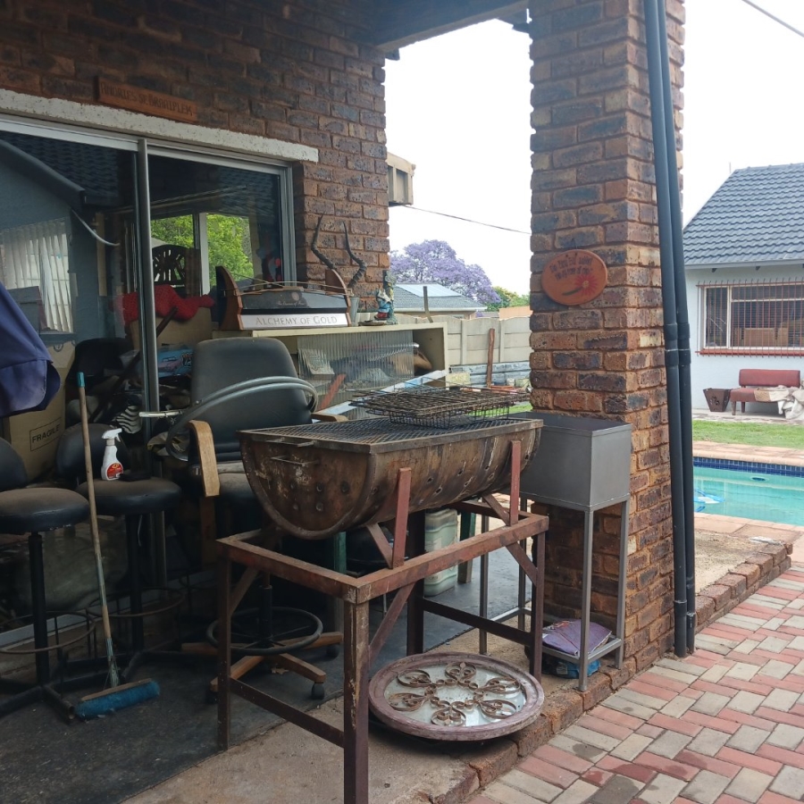 5 Bedroom Property for Sale in Elspark Gauteng
