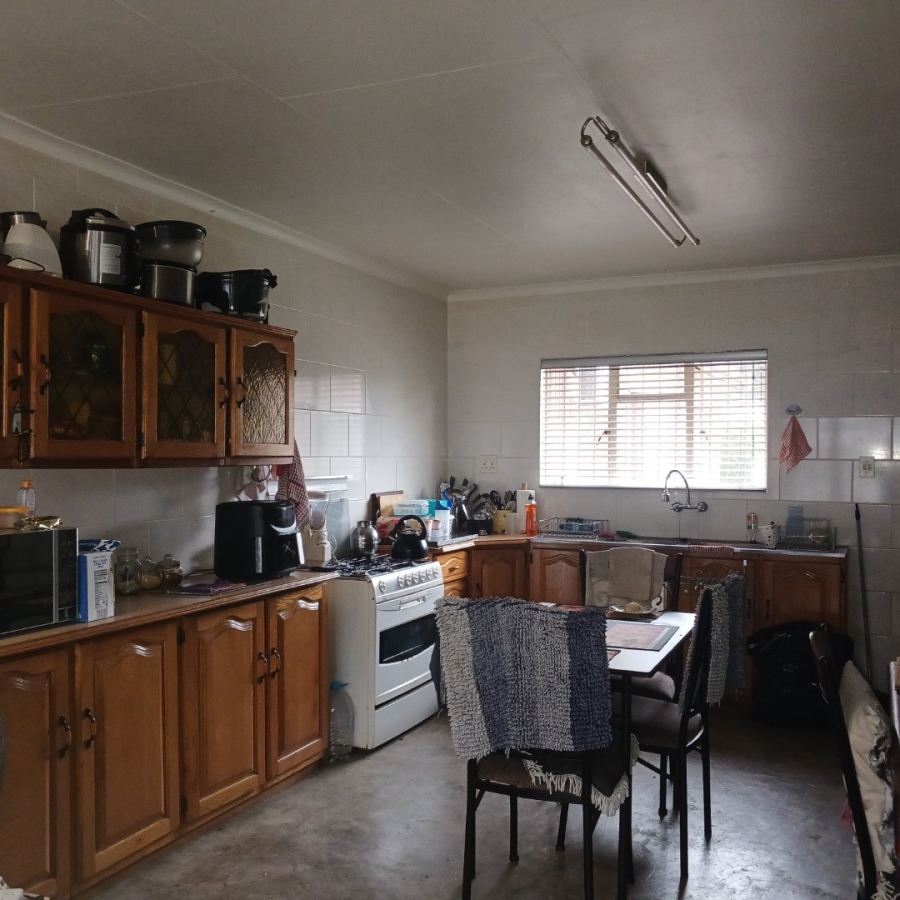 5 Bedroom Property for Sale in Elspark Gauteng