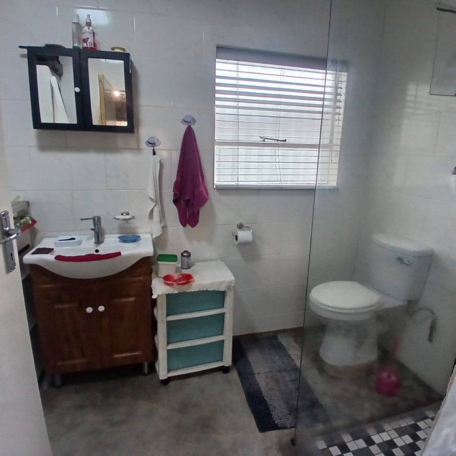 5 Bedroom Property for Sale in Elspark Gauteng