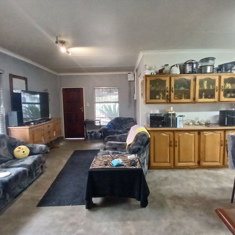 5 Bedroom Property for Sale in Elspark Gauteng