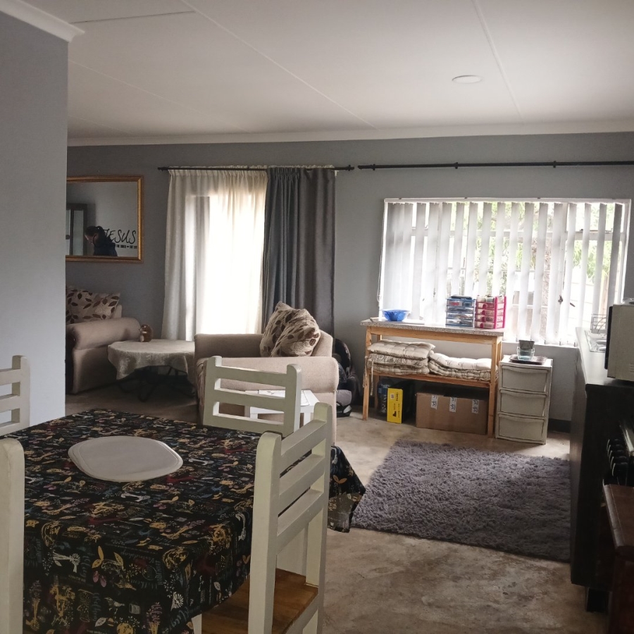 5 Bedroom Property for Sale in Elspark Gauteng