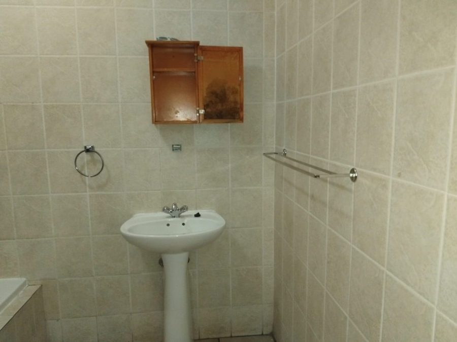 1 Bedroom Property for Sale in Springs Central Gauteng