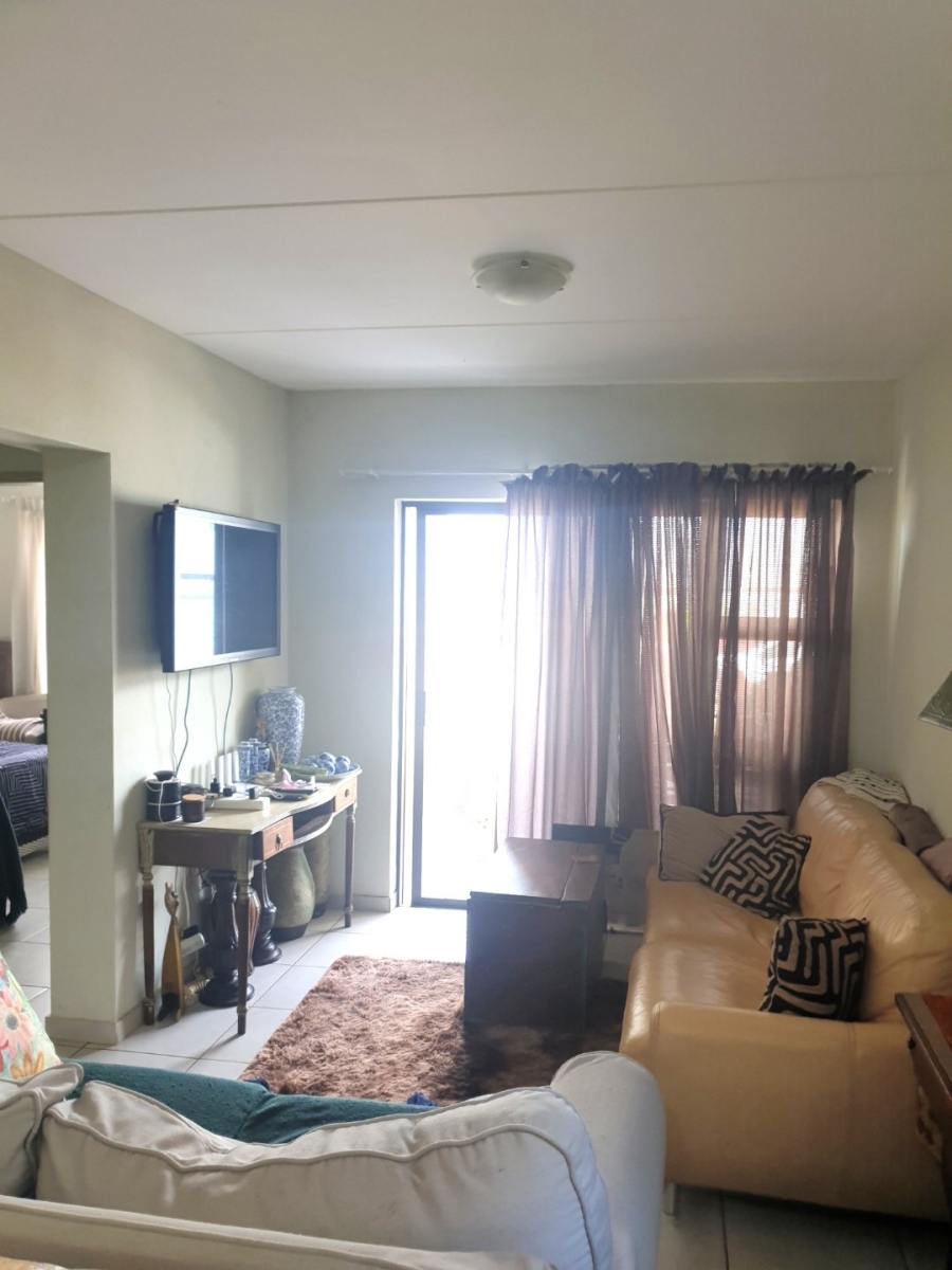 2 Bedroom Property for Sale in Norton Park Gauteng