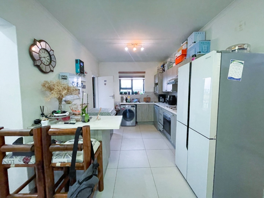 To Let 3 Bedroom Property for Rent in Erand Gardens Gauteng