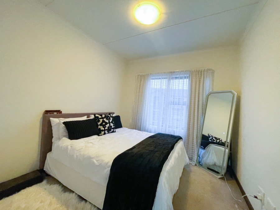 To Let 3 Bedroom Property for Rent in Erand Gardens Gauteng