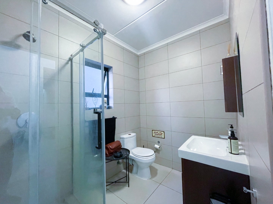 To Let 3 Bedroom Property for Rent in Erand Gardens Gauteng