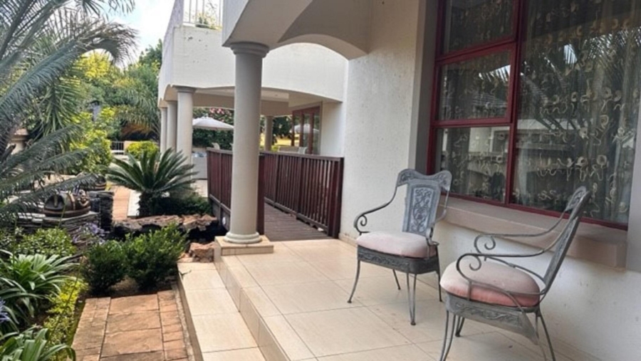 To Let 6 Bedroom Property for Rent in Blue Valley Golf Estate Gauteng