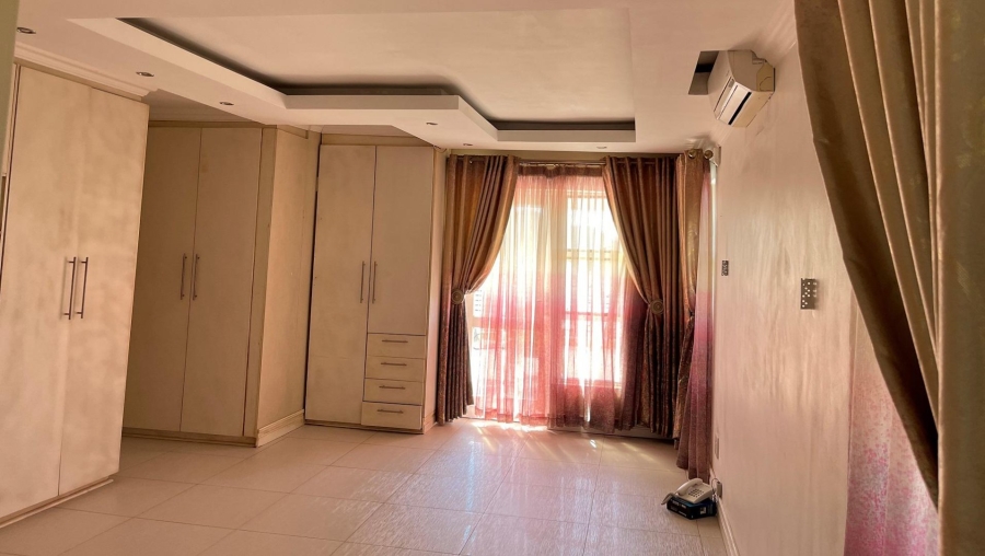 To Let 6 Bedroom Property for Rent in Blue Valley Golf Estate Gauteng