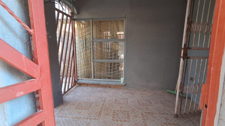 5 Bedroom Property for Sale in Soshanguve M Gauteng
