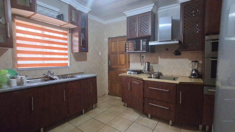 5 Bedroom Property for Sale in Soshanguve M Gauteng