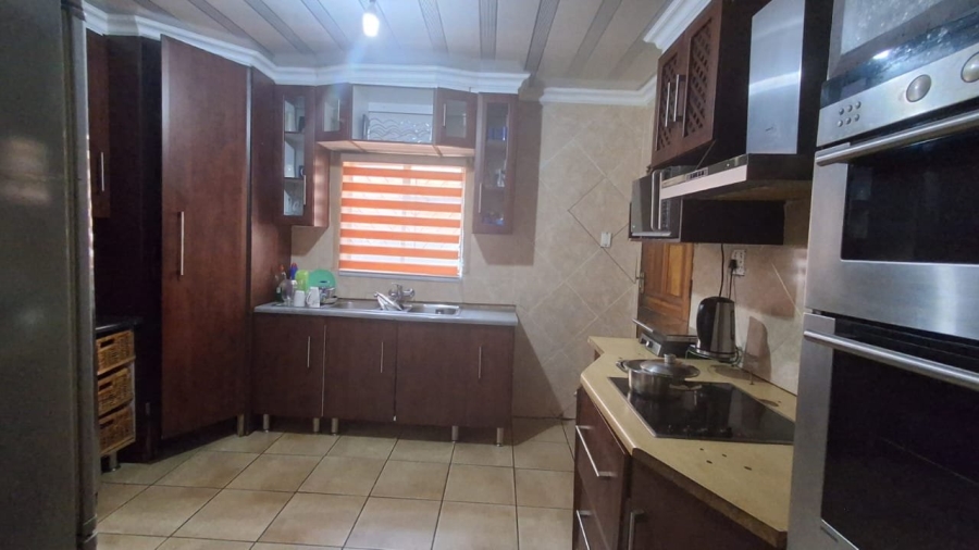 5 Bedroom Property for Sale in Soshanguve M Gauteng