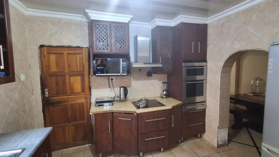 5 Bedroom Property for Sale in Soshanguve M Gauteng