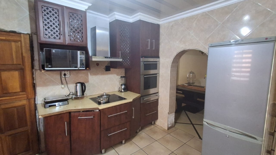 5 Bedroom Property for Sale in Soshanguve M Gauteng