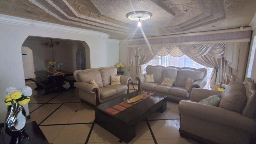 5 Bedroom Property for Sale in Soshanguve M Gauteng