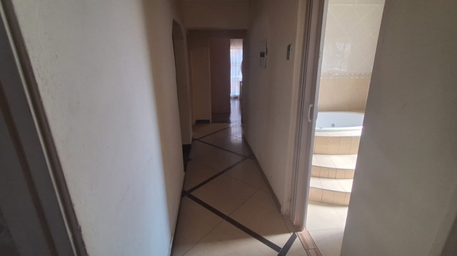 5 Bedroom Property for Sale in Soshanguve M Gauteng