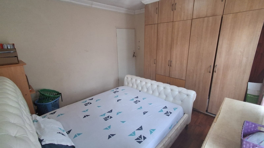 5 Bedroom Property for Sale in Soshanguve M Gauteng