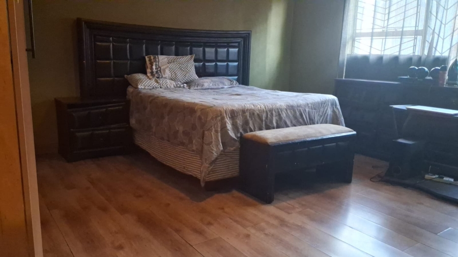 5 Bedroom Property for Sale in Soshanguve M Gauteng