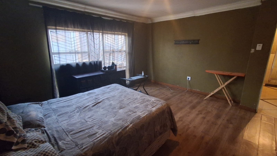 5 Bedroom Property for Sale in Soshanguve M Gauteng