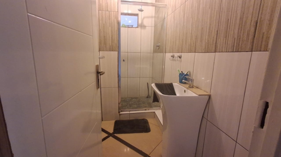 5 Bedroom Property for Sale in Soshanguve M Gauteng
