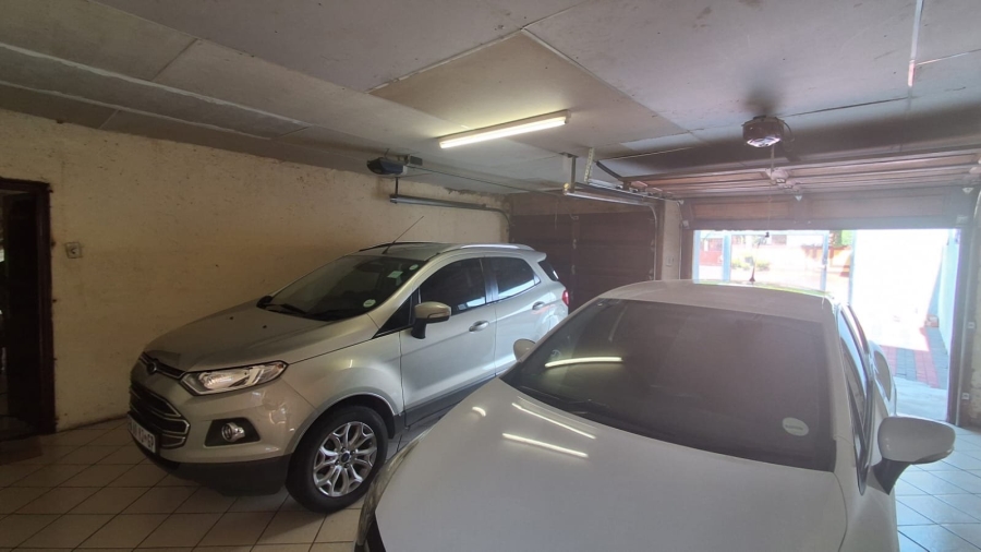 5 Bedroom Property for Sale in Soshanguve M Gauteng