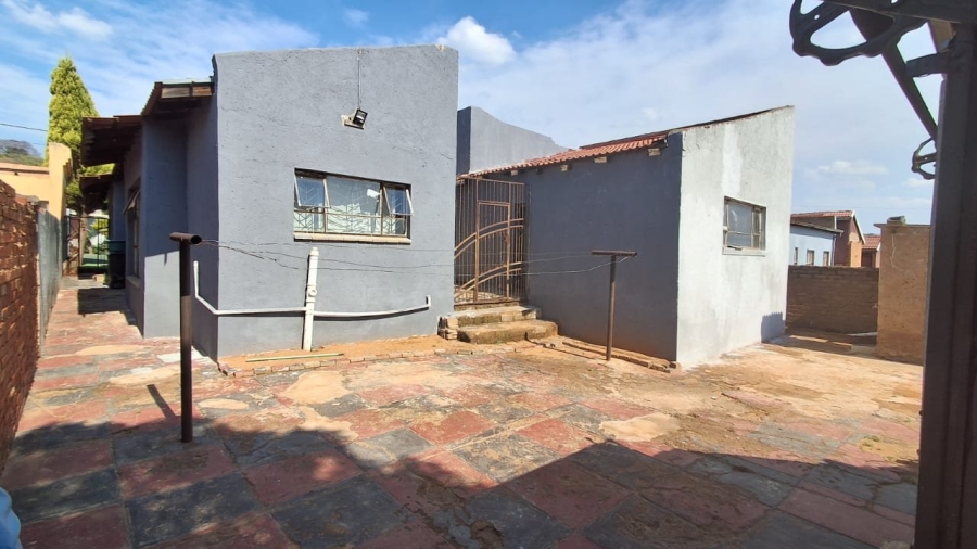 5 Bedroom Property for Sale in Soshanguve M Gauteng