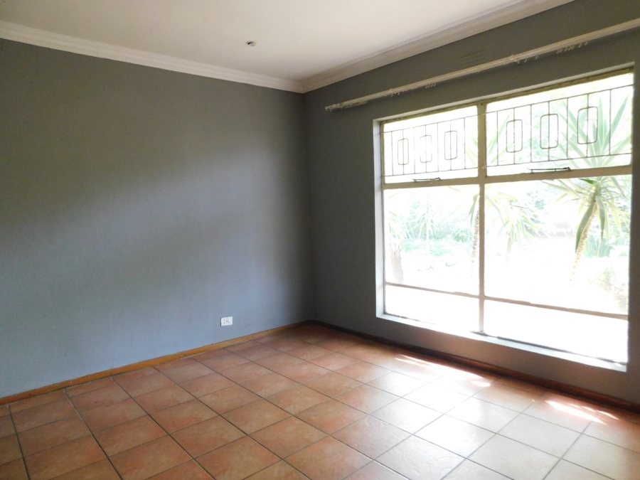 To Let 4 Bedroom Property for Rent in Morehill Gauteng