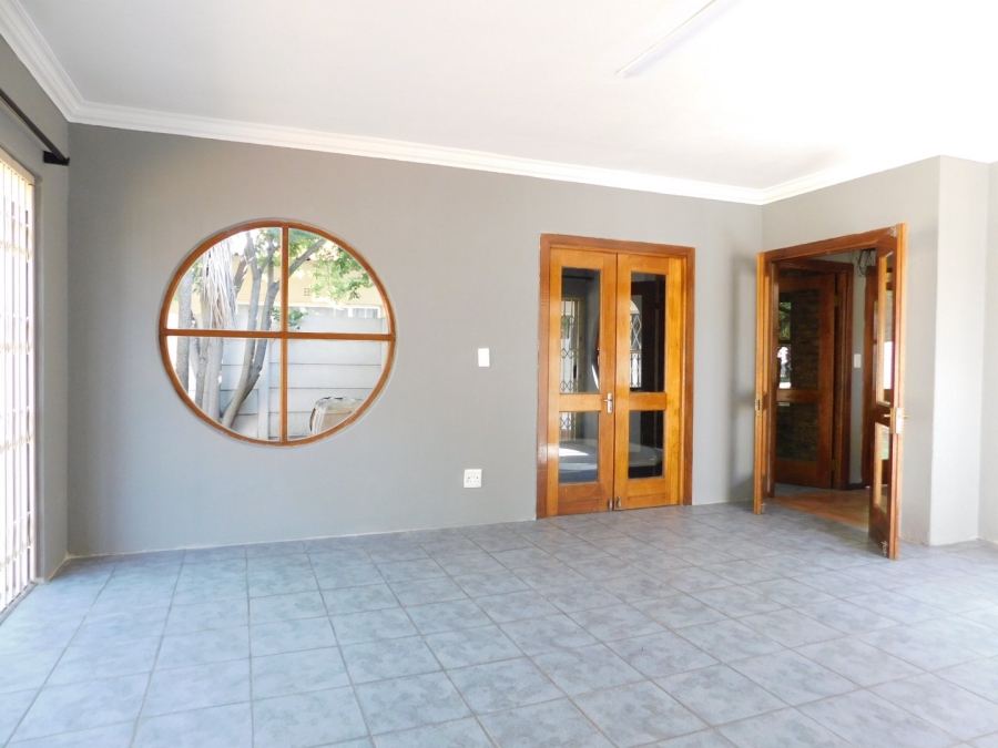 To Let 4 Bedroom Property for Rent in Morehill Gauteng