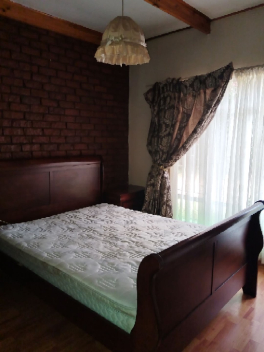5 Bedroom Property for Sale in Constantia Park Gauteng