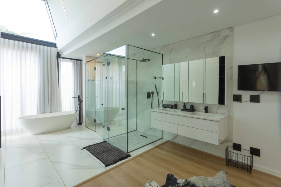 To Let 3 Bedroom Property for Rent in Broadacres Gauteng