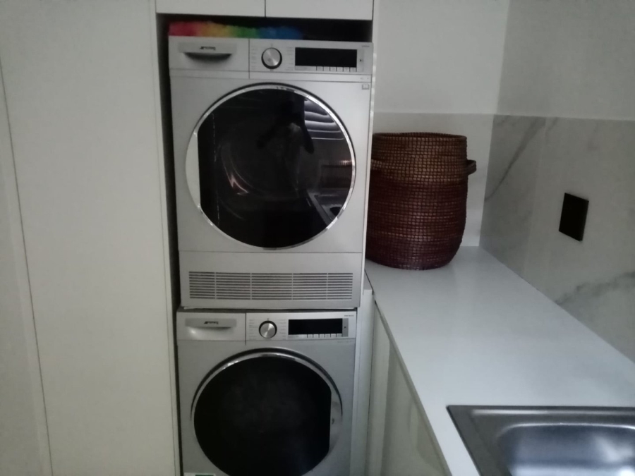 To Let 3 Bedroom Property for Rent in Broadacres Gauteng