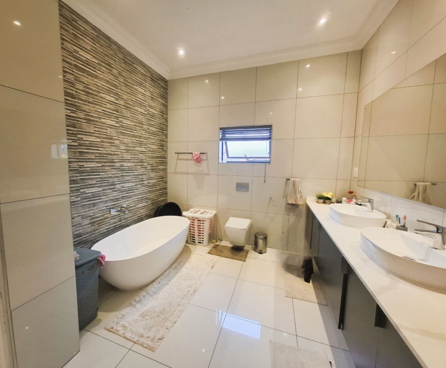 To Let 3 Bedroom Property for Rent in Olympus AH Gauteng