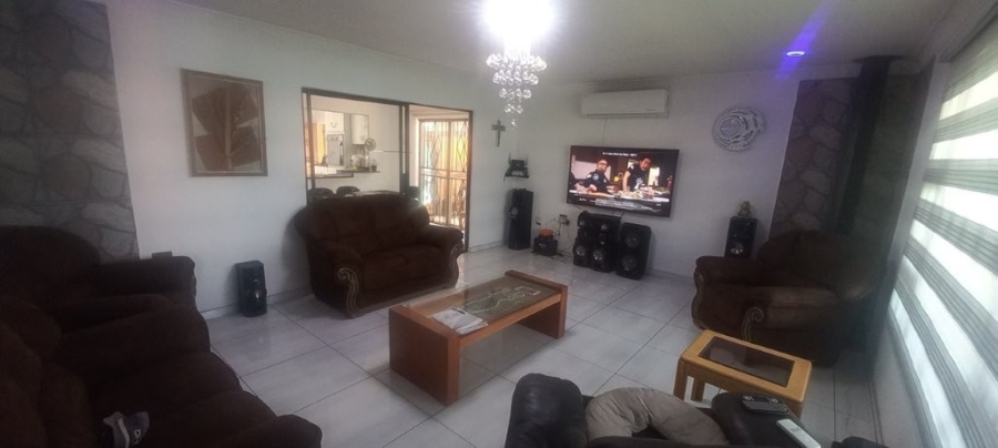 3 Bedroom Property for Sale in Lenasia Ext 2 Gauteng