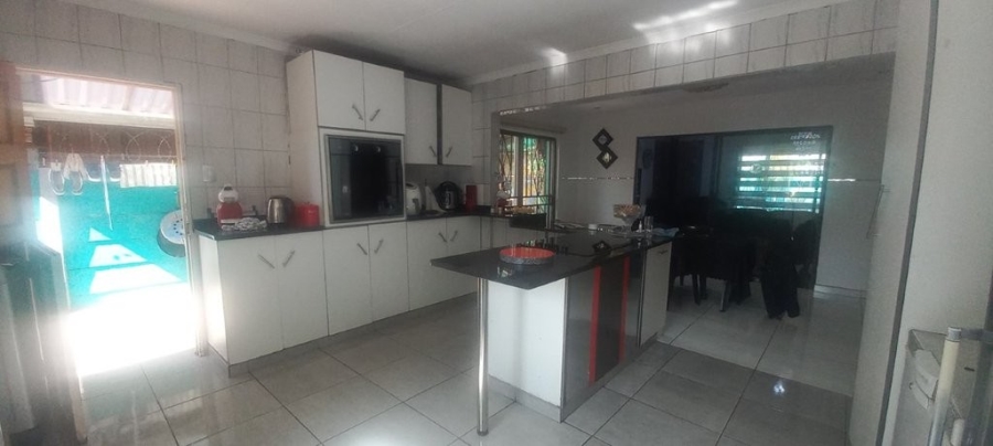 3 Bedroom Property for Sale in Lenasia Ext 2 Gauteng