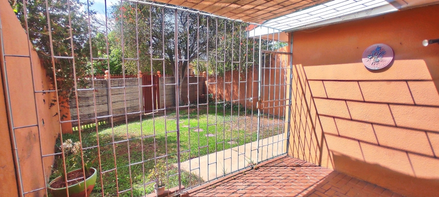 2 Bedroom Property for Sale in Vanderbijlpark SW 1 Gauteng