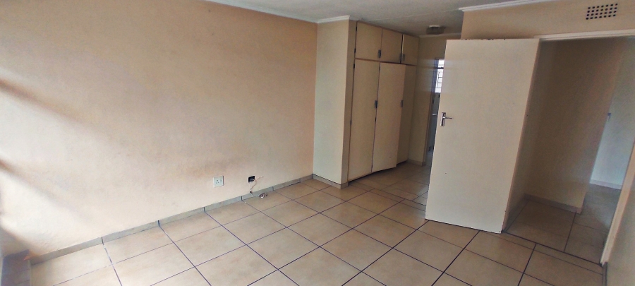 2 Bedroom Property for Sale in Vanderbijlpark SW 1 Gauteng
