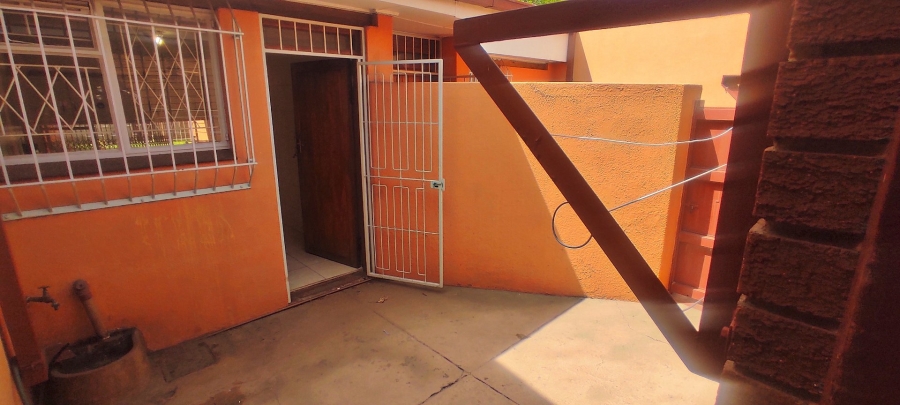 2 Bedroom Property for Sale in Vanderbijlpark SW 1 Gauteng