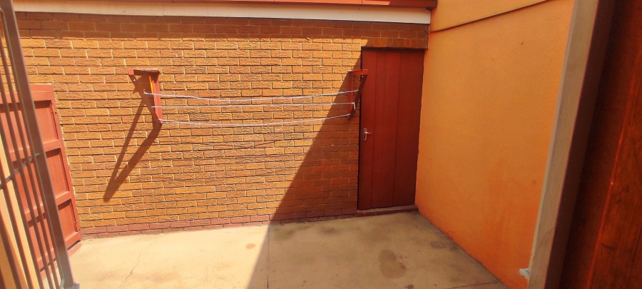 2 Bedroom Property for Sale in Vanderbijlpark SW 1 Gauteng