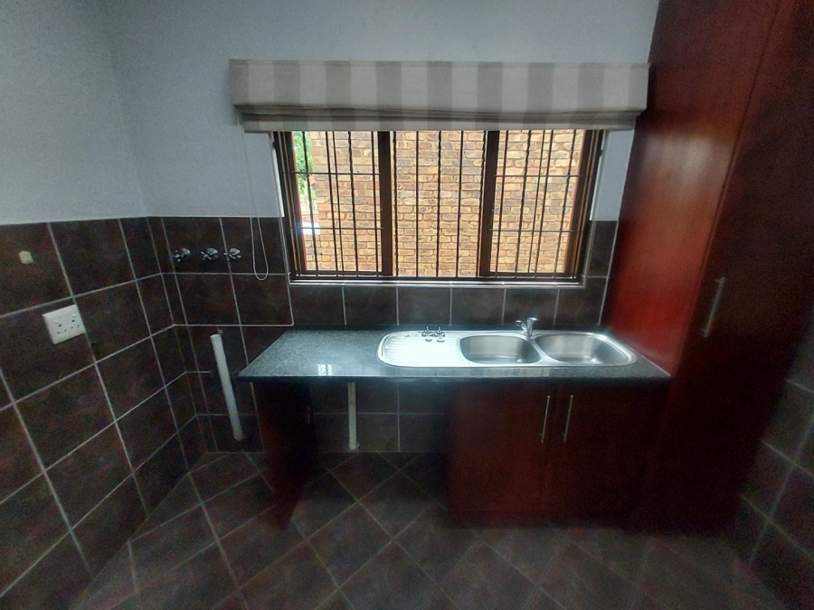 To Let 3 Bedroom Property for Rent in Pierre Van Ryneveld Gauteng