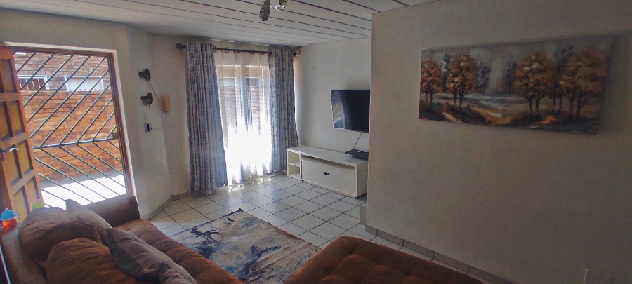 2 Bedroom Property for Sale in Vanderbijlpark SE 3 Gauteng