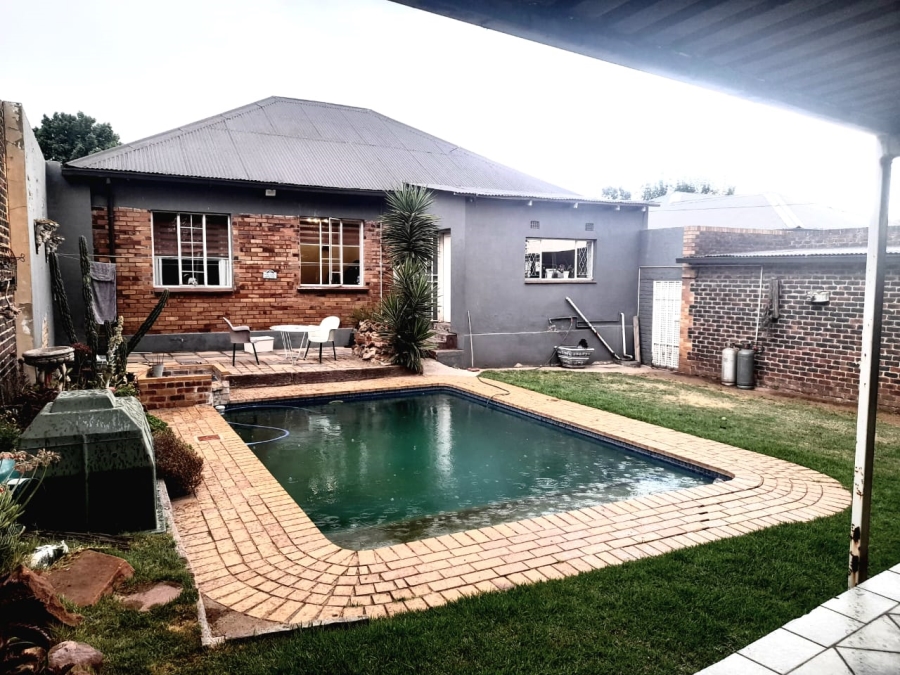 3 Bedroom Property for Sale in Rosettenville Gauteng