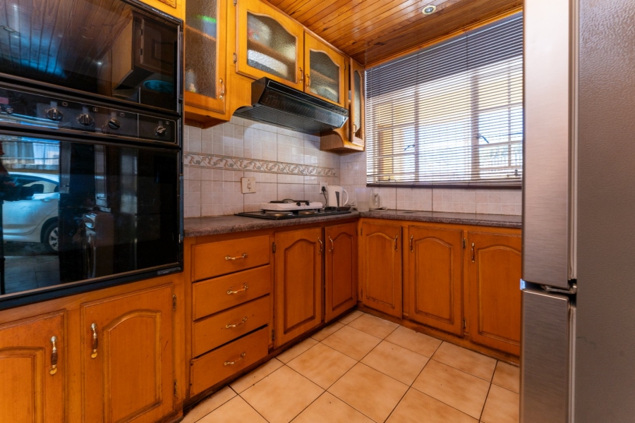 4 Bedroom Property for Sale in Zakariyya Park Gauteng